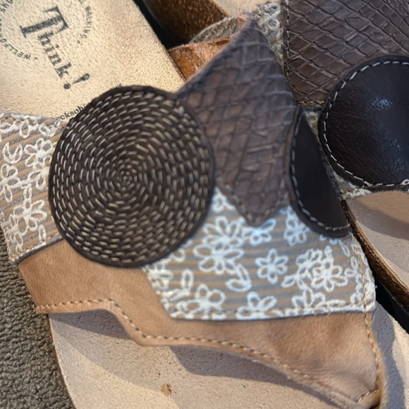 THINK! Brown Leather Birkenstock Sandals Flip Flops Size 39/8.5 (TD) - Picture 4 of 12